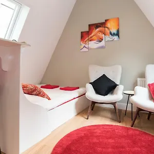 https://saint-claire-studios.amsterdamhotelsnl.com